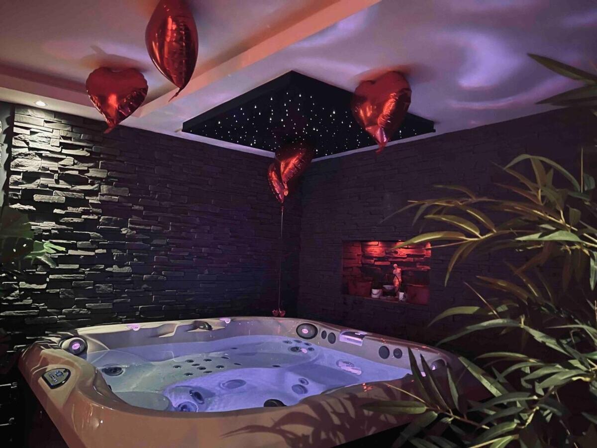 O Venus Spa Sin-le-Noble Exteriör bild