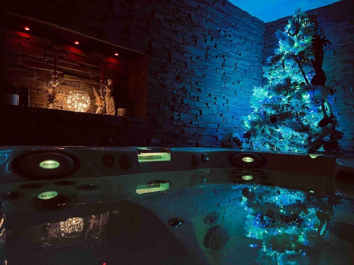 O Venus Spa Sin-le-Noble Exteriör bild